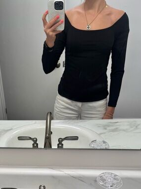 Old Navy Black Long-Sleeve Scoop Neck Top